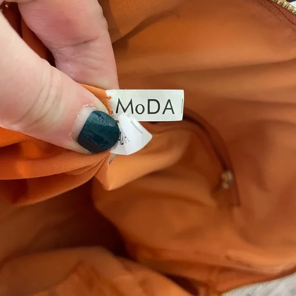 MODA soft Orange Pleather crossbody Handbag - Picture 6 of 7